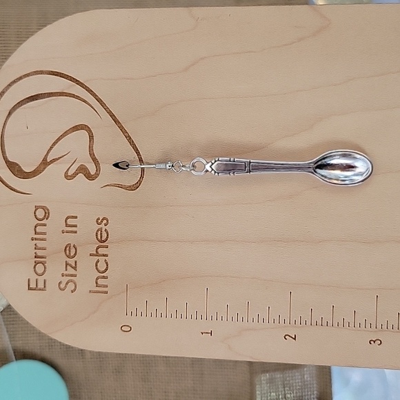 🔥LAST PAIR🔥 SPOON DROP EARRINGS - Picture 5 of 7